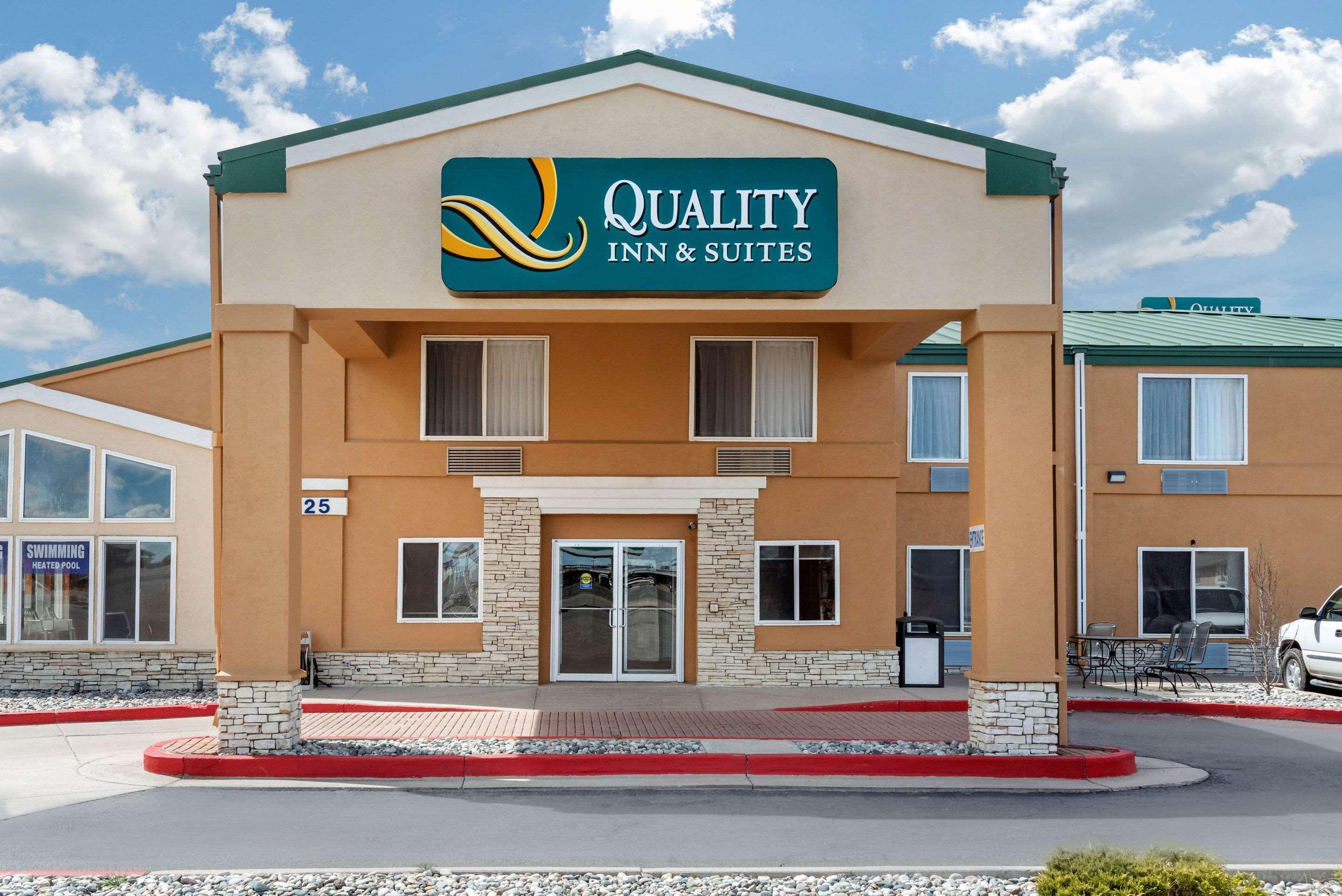 Quality Inn & Suites Limon Luaran gambar